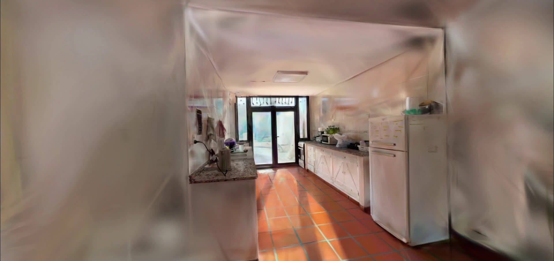 La cocina, al fondo de la oficina